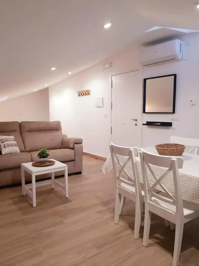 Vive El Renacimiento: Hornazo Apartment Baeza